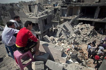 observan la destruccion en gaza